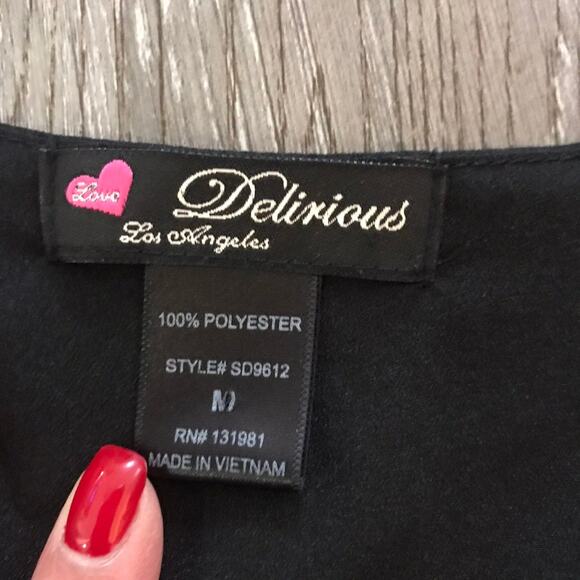 Love Delirious Los Angeles Casual  V-neck Black and White Women's  Dress Medium - Picture 6 of 6